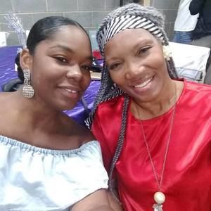 Meet your Posher, Nadia